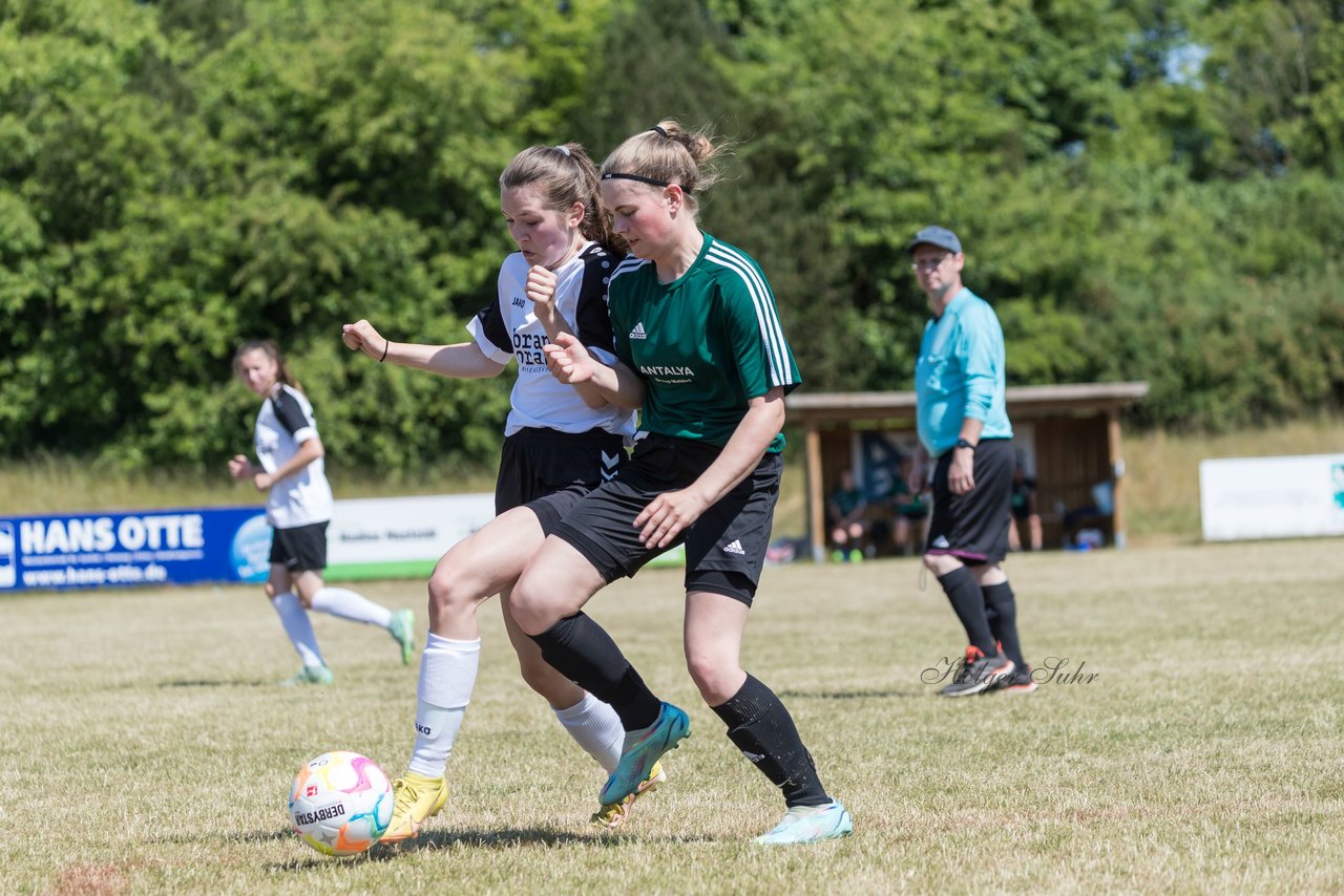 Bild 84 - wBJ TuRa Meldorf/Buesum - JFV Luebeck : Ergebnis: 1:0